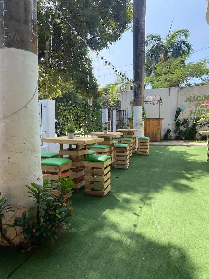 Vegan Garden Hostal Y Restaurante Barranquilla  Guest house